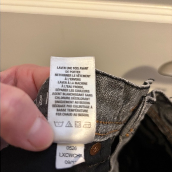 Aeropostale Gray Distressed straight leg Essex Jeans Size 29/30 - Picture 10 of 11